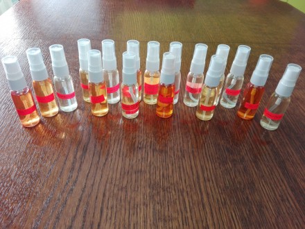Dekant ženski parfemi-50 ml-jedan je 800 dinara
