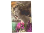 Devojka sa ruzom,color motivska razglednica,1928,putova