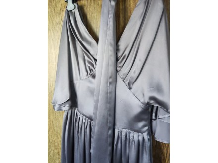 Dizajnerska haljina čista svila nenošena