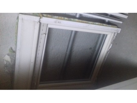 Dva prozora i balkonska dvokrilna vrata PVC