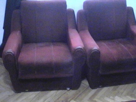 Dve udobne polovne fotelje