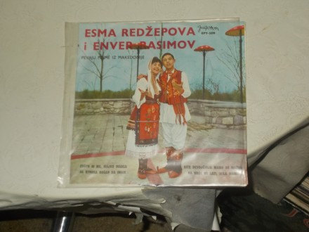 Esma Redžepova i Enver Rasimov ‎ Pevaju Pesme Iz Makedo