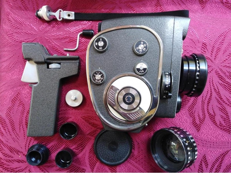 Filmska kamera Quartz 2M      Made in USSR