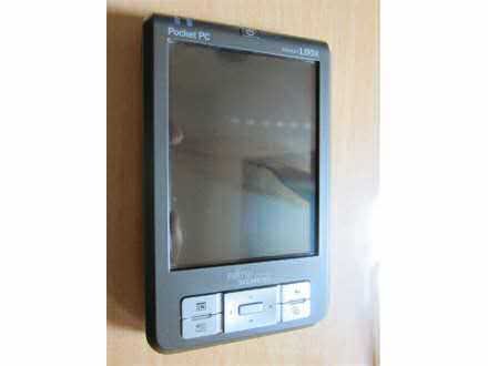 Fujitsu-Siemens Pocket Loox 410 - NEISPRAVAN