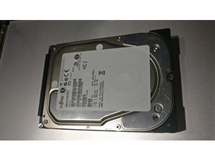 FujitsuSiemens SAS 300Gb hard disk 15000 obrtaja