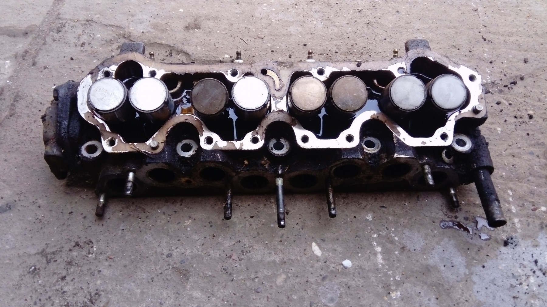 Dihtung bregaste i ventila - kompatibilnost sa Fiatom 128 Glava-motora-Yugo-55_slika_O_99316983