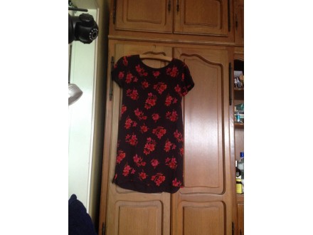 Haljina braon sa crvenim cvetovima-svila