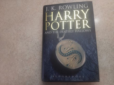 Harry Potter And the deathly hallows J.K.Rowling