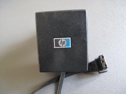 Hewlett-Packard strujni adapter/punjač 82002A