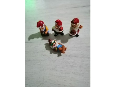 Kinder figurice - Deda Mrazovi 4 komada