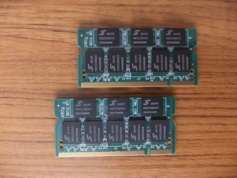 Kingston DDR1 2x1GB uparene memorije 400MHz + GARANCIJA