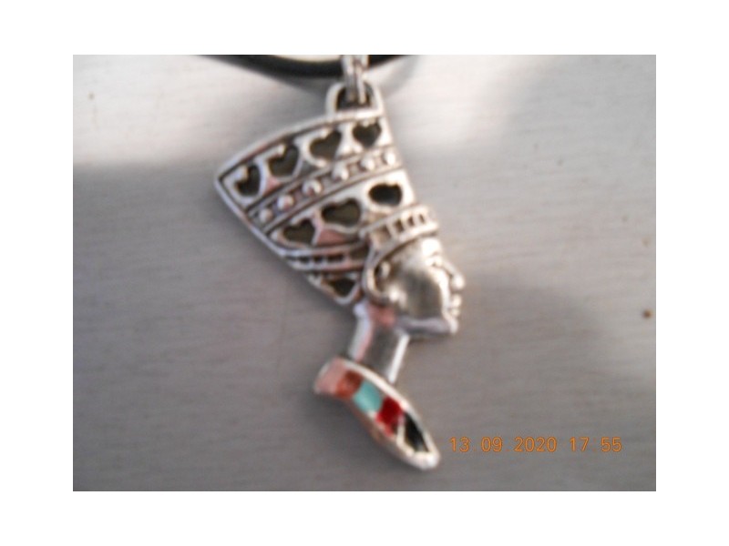 Kožna ogrlica Nifertiti