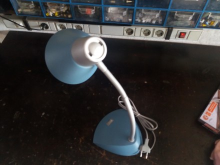 LAMPA - Stona lampa sa fleksibilnim nosačem