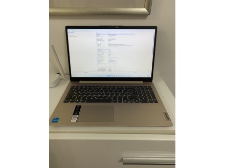 LENOVO Laptop IdeaPad 3 15.6` FHD i3 8GB 256GB NVMe