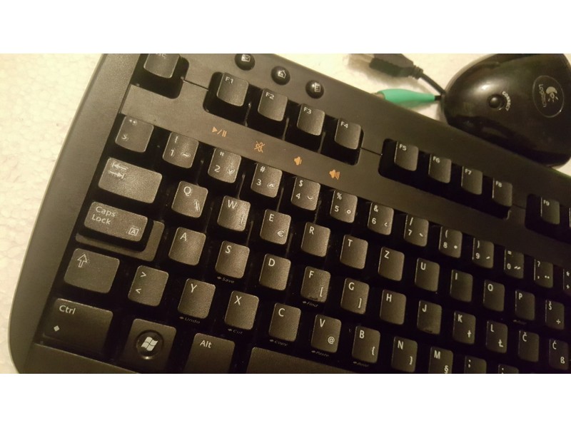 LOGITECH Deluxe 660 Bežična SRB Tastatura sa Risiverom