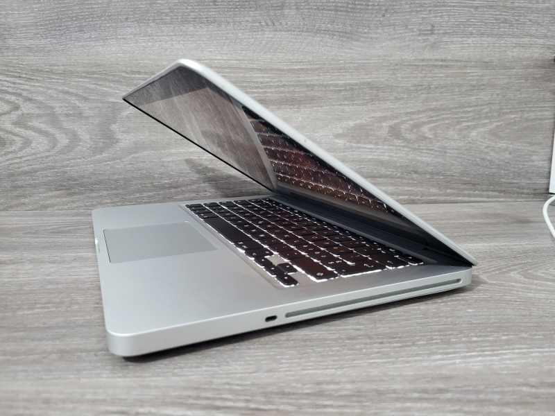Laptop Apple MacBook Pro A1278 i5-2415M 8GB 750GB 13.3`