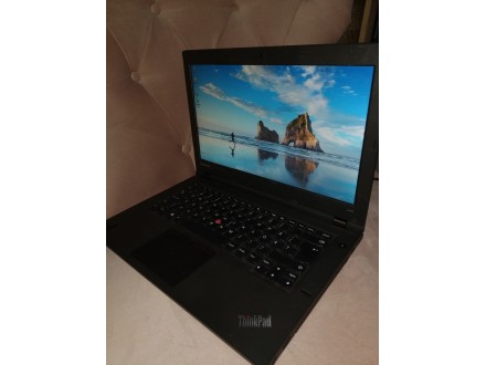 Lenovo Thinkpad laptop i5 2.5Ghz ssd 128+750 hdd 8gb ra
