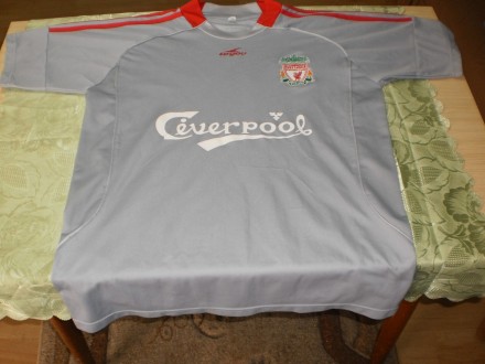 Liverpool FC - Toyou dres - M velicina