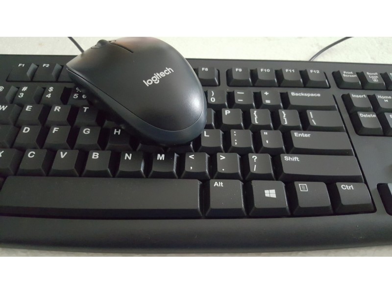 Logitech MK120 Biznis US Tastatura i Miš USB