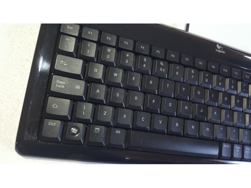 Logitech Ultra Flat US ENG Tastatura USB