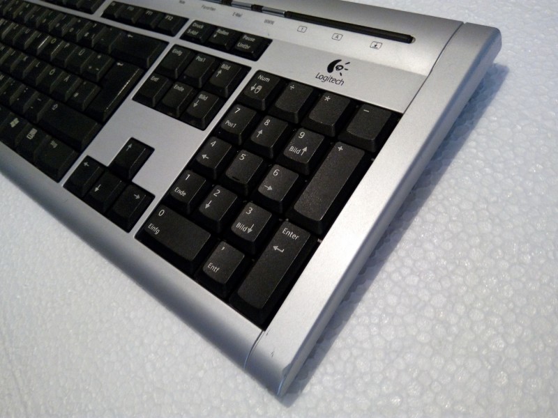 Logitech UltraX DE Tastatura PS/2