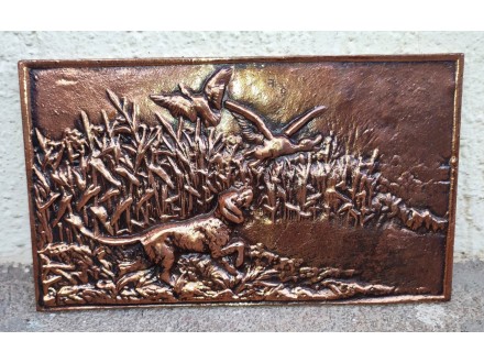 Lovački pas motiv iz lova reljef bronzirani bakar ukras