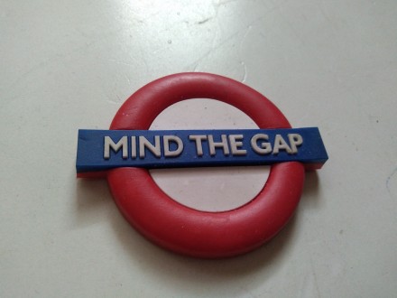 Magnet za frižider - Mind The Gap