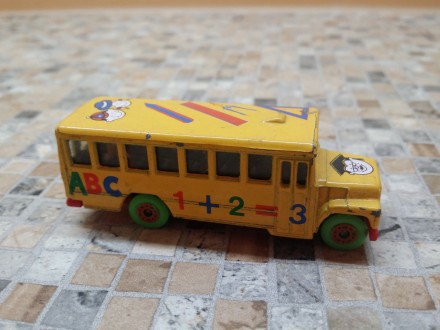 Matchbox - School bus