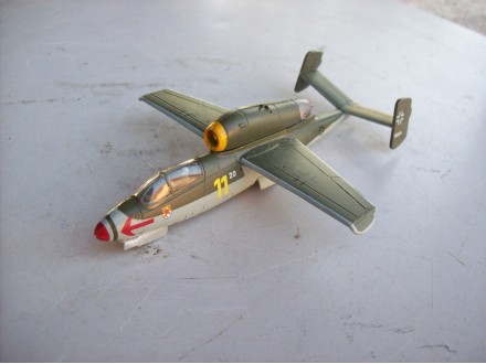 Metalni model aviona iz kolekcije Heinkel He 162 1:72