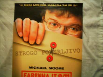 Michael Moore, Farenhajt 9/11, plakat