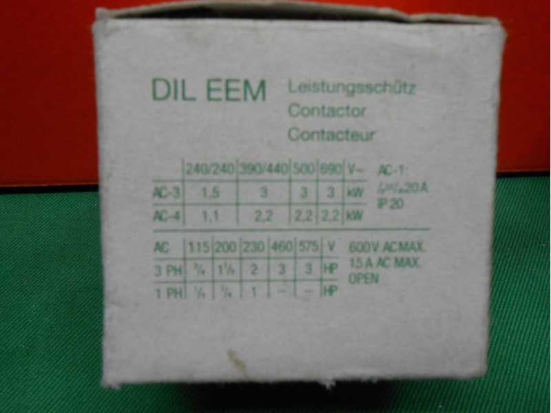 Mini kontaktor za motore  DILEM-10(230V50HZ,240V60HZ)