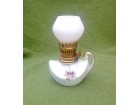 Minijaturna porcelanska lampa na gas.