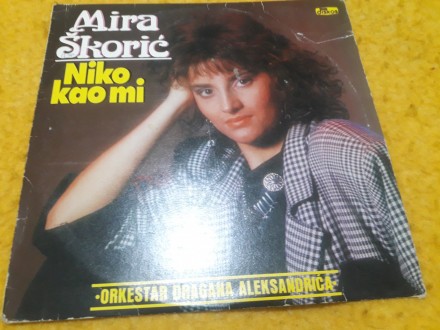 Mira Škorić - Niko Kao Mi