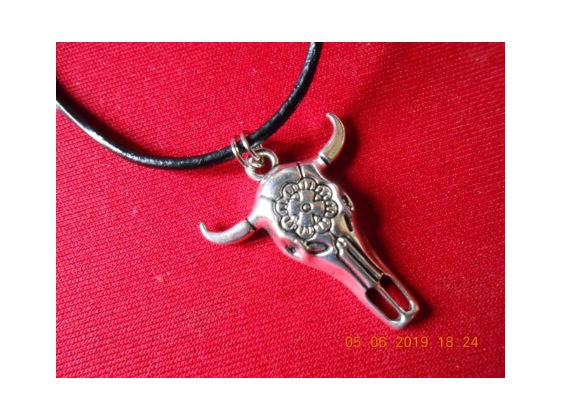 Muška ogrlica - Lobanja bika simbol istrajnosti, odlučn