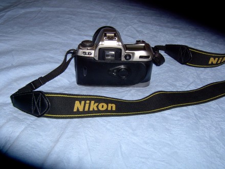 NIKON F80  fotoaparat