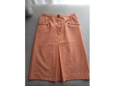 Narandzasta suknja 38