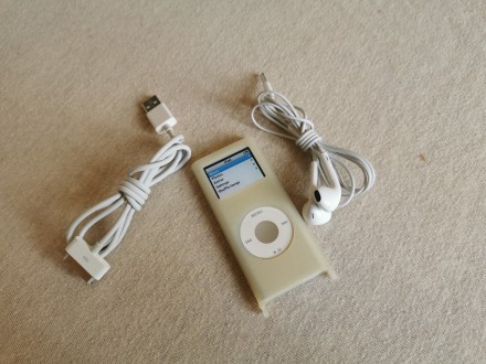 ORIGINAL Apple Silver iPod nano 2nd Gen A1199 4GB slusa
