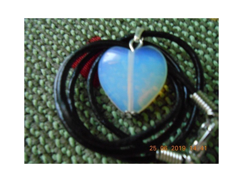 Ogrlica - Srce - opal- poludragi kamen