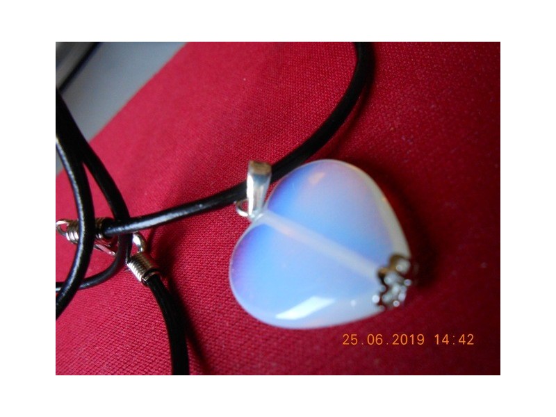 Ogrlica - Srce - opal- poludragi kamen