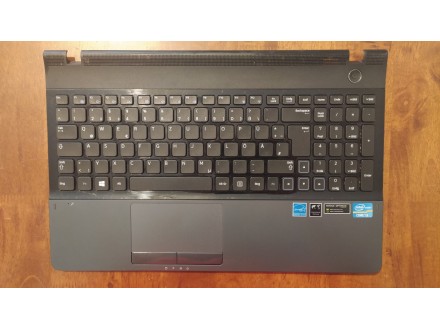 Palmrest , touchpad i tastatura za Samsung NP300E5C