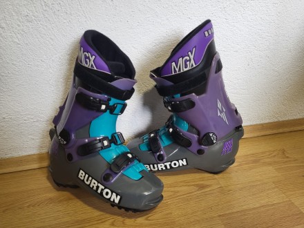 Pancerice Hardboots tvrde cizme Burton MGX za SnowBoard