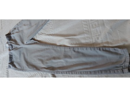 Pantalone --H&M--1011years