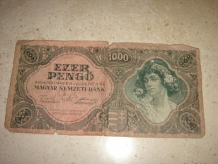 Papirni novac 1000 pengo iz 1945 god .