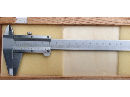 Pomično merilo - šubler 150mm