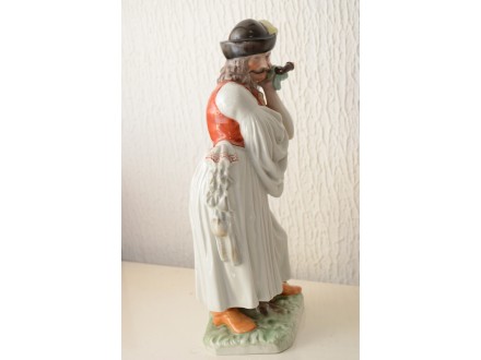 Porcelanska figura Herend - muskarac sa lulom
