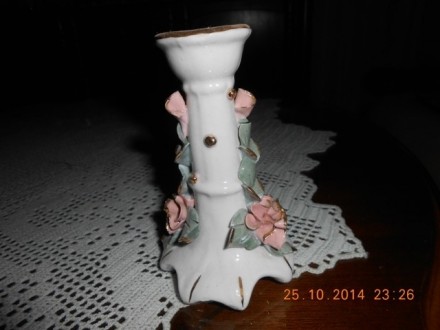 Porcelanski svećnjak