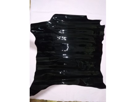 Prirodna koža crna lakovana 65x70
