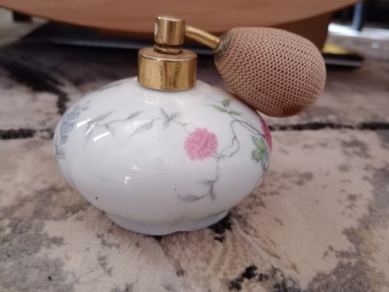 Royal KPM parfemska bočica