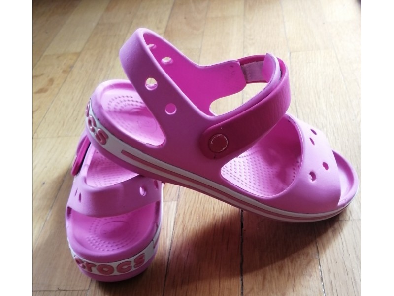 Roze sandale crocks