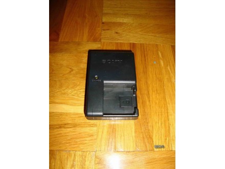 Sony BC-CSGB punjac za kamere 4.2V 0.25A